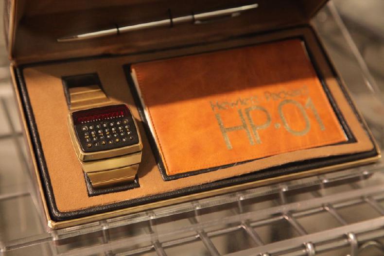 HP-01 calculator watch